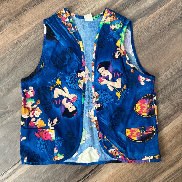 ✨5/$20✨ Disney WalMart Snow White & The Seven Dwarfs DVD Release Work Vest M/L - Picture 1 of 7